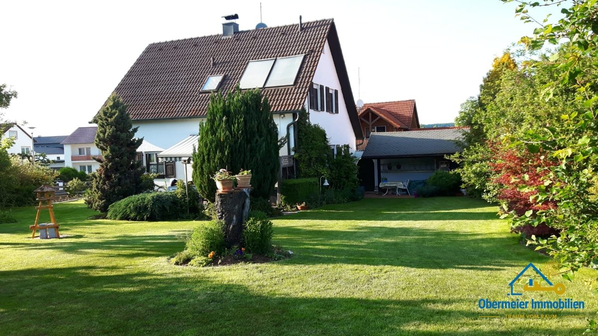 Foto Charmantes Einfamilienhaus mit großem Garten