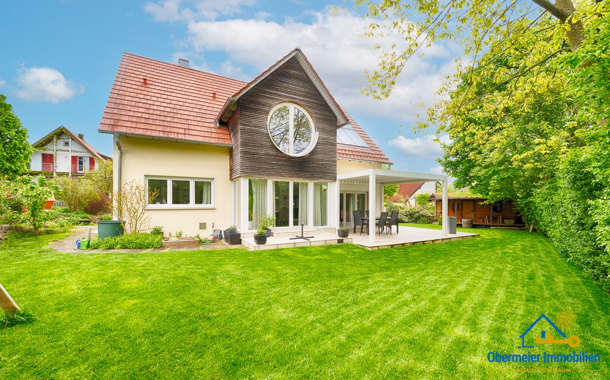 Foto Einfamilienhaus mit Garage in Langquaid