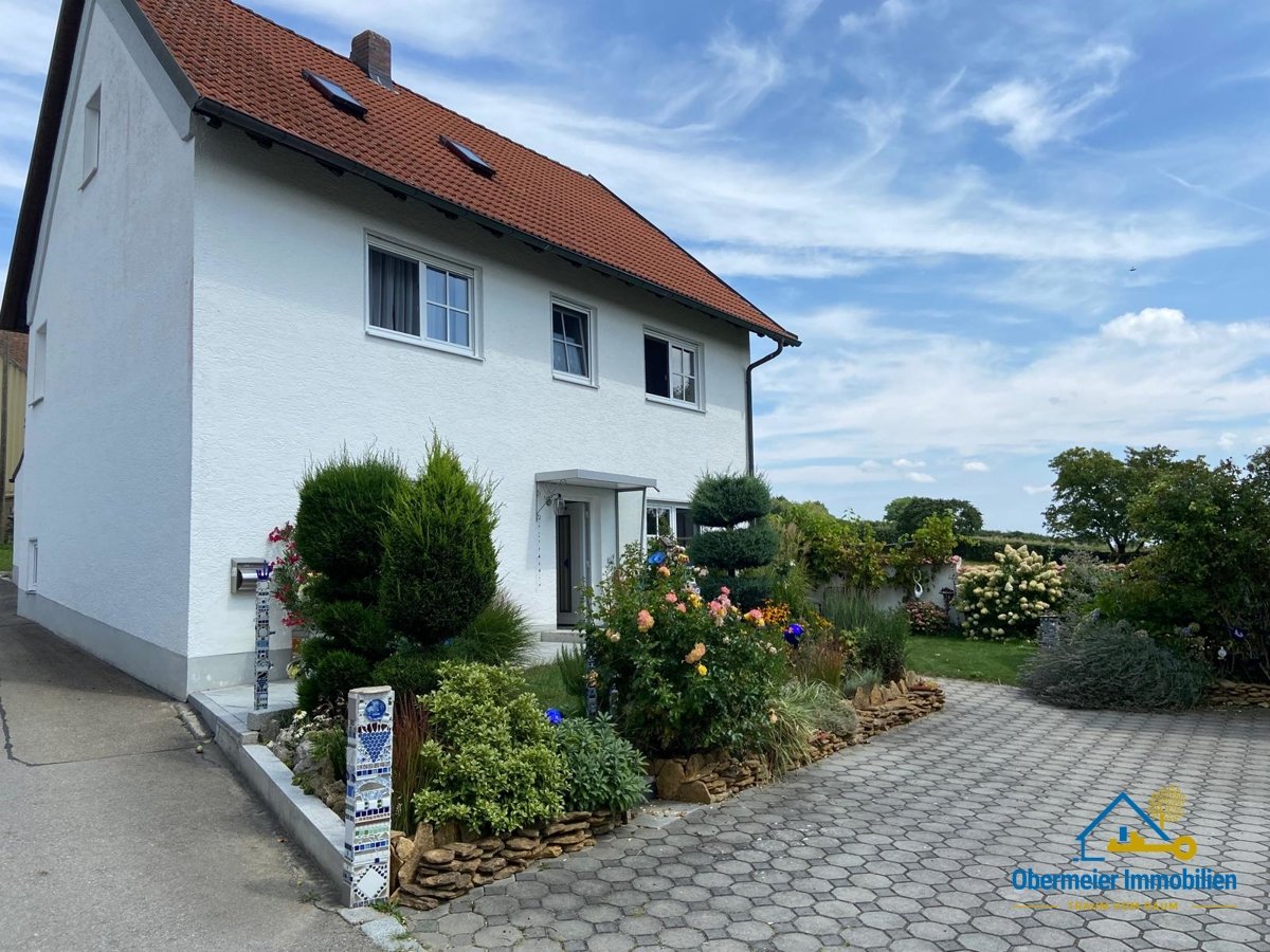 Foto Einfamilienhaus in sehr ruhiger Lage in Regensburg
