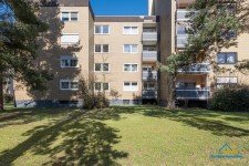 Hauptbild Gut geschnittene 2-Zimmer-Wohnung mit Einbauküche, Loggia und Garage